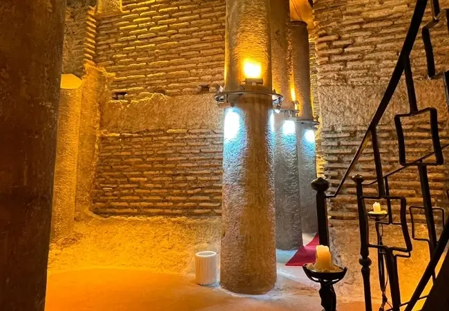 Antik Cisterna Entrance