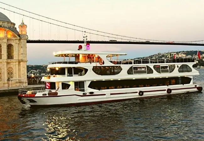 Bosphorus Cruise With Dinner And Turkish Show