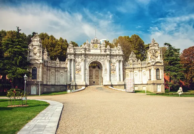Dolmabahce Palace Skip The Line Ticket With Audio Guide