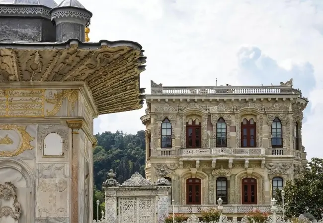 Kucuksu Pavillions Entrance