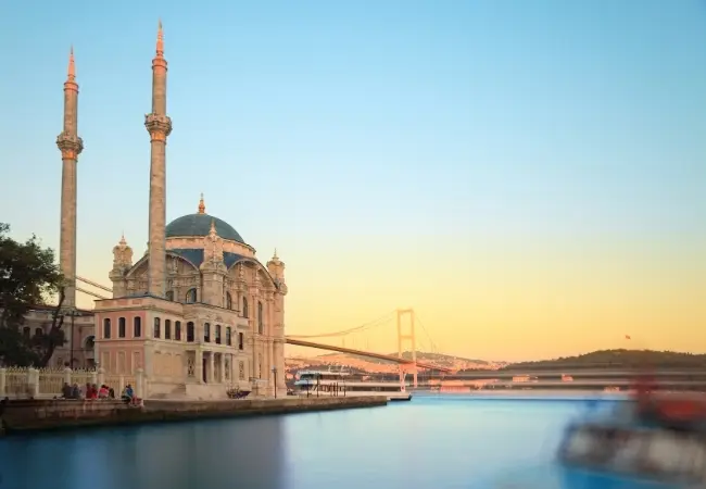 Ortakoy Mosque District Audio Guide Tour
