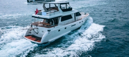 Private Yacht Swimming Tour In Istanbul 